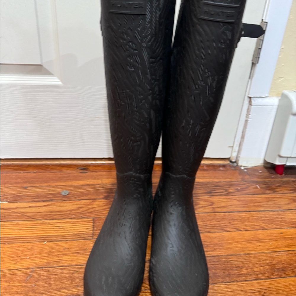 Like New Hunter Original Refined Tall Coral Rain Boots
